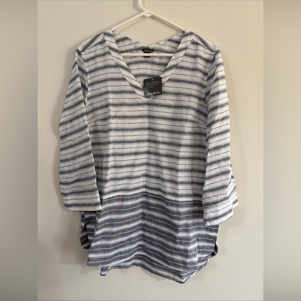 NWT Eddie Bauer WOMENS M wrinkle resistant Beach Light Linen  COTTON Top Gray Wh